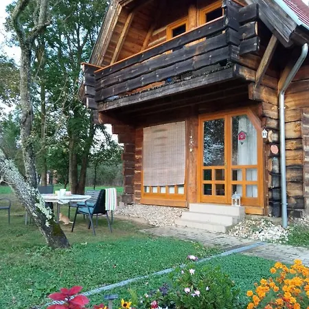 Apartman Egy Makovecz Imre Tervezte Hazban Ispank Exterior photo