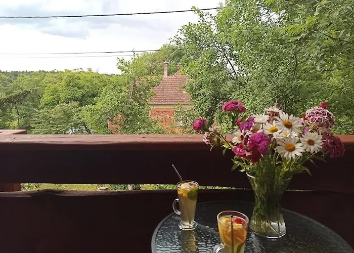 Apartman Egy Makovecz Imre Tervezte Hazban