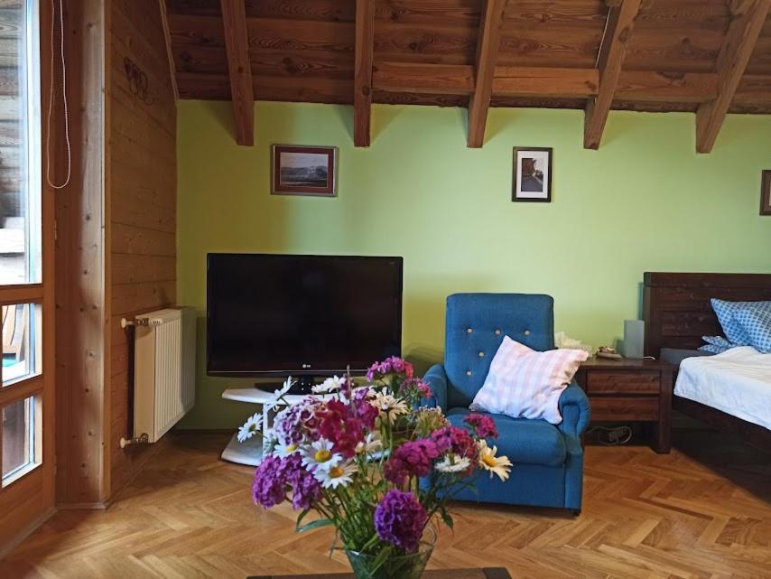 Egy Makovecz Imre Tervezte Hazban Apartment