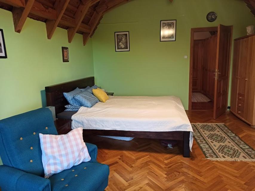 Apartment Egy Makovecz Imre Tervezte Hazban *