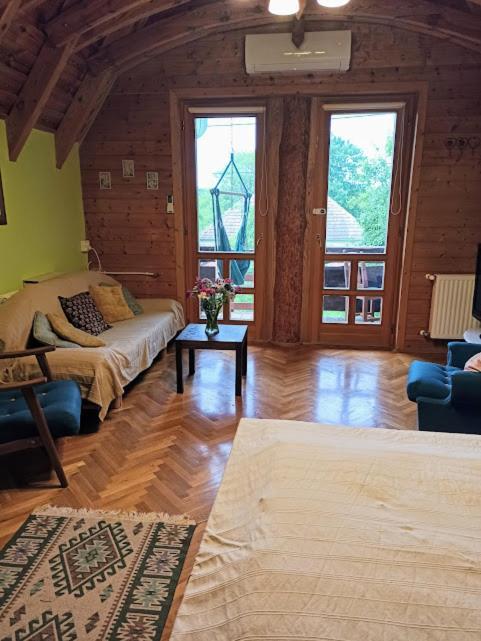 Apartment Egy Makovecz Imre Tervezte Hazban